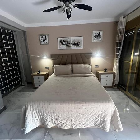 Beachfront Apartment - Sea Views - Μαρμπέλλα Εξωτερικό φωτογραφία
