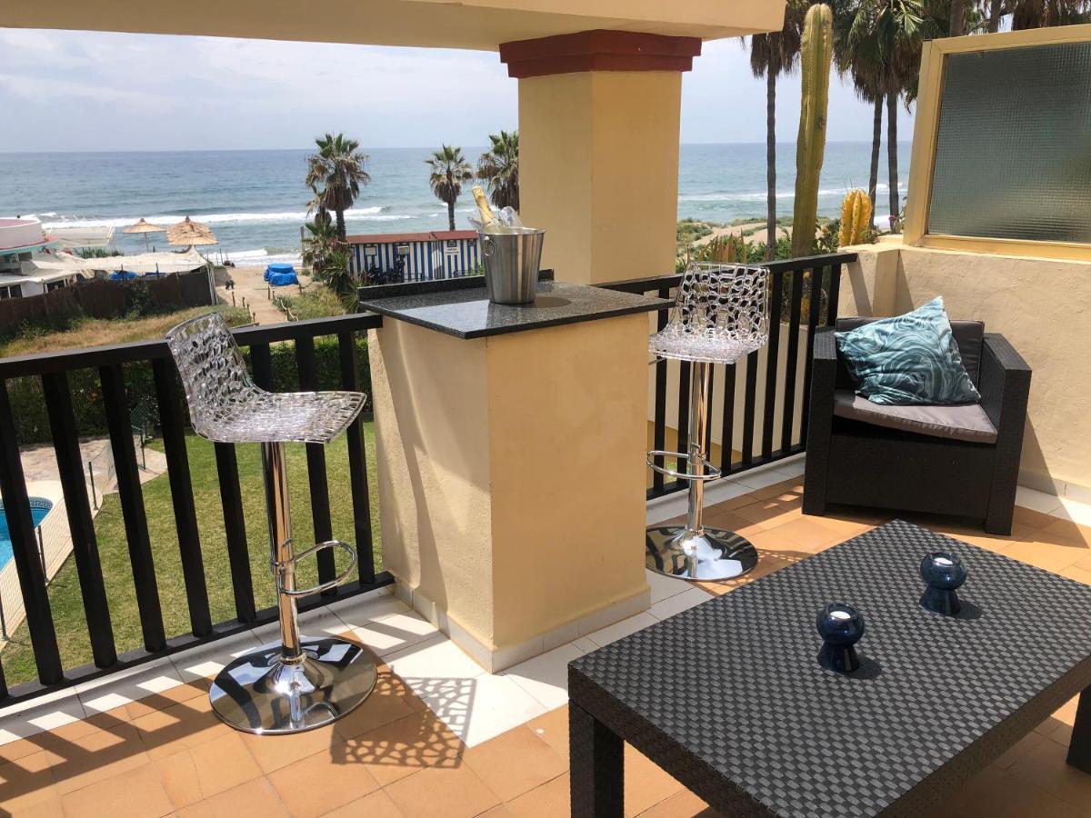 Beachfront Apartment - Sea Views - Μαρμπέλλα Εξωτερικό φωτογραφία