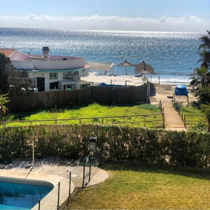 Beachfront Apartment - Sea Views - Μαρμπέλλα Εξωτερικό φωτογραφία