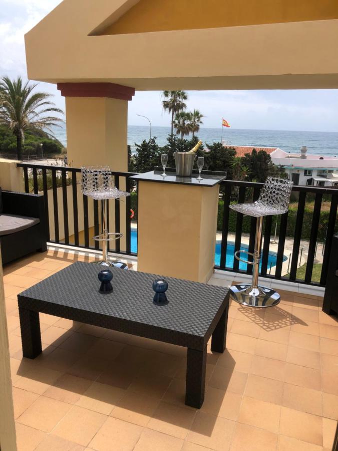 Beachfront Apartment - Sea Views - Μαρμπέλλα Εξωτερικό φωτογραφία