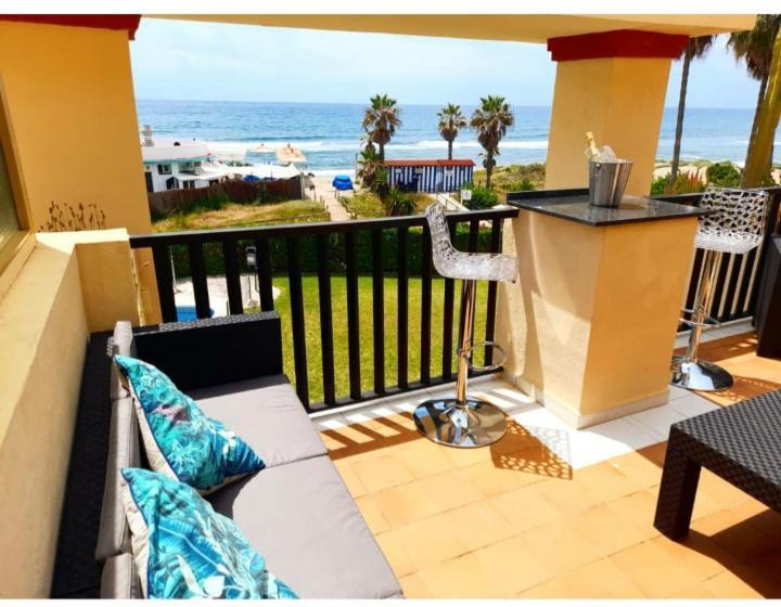 Beachfront Apartment - Sea Views - Μαρμπέλλα Εξωτερικό φωτογραφία