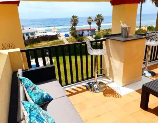 Beachfront Apartment - Sea Views - Μαρμπέλλα Εξωτερικό φωτογραφία