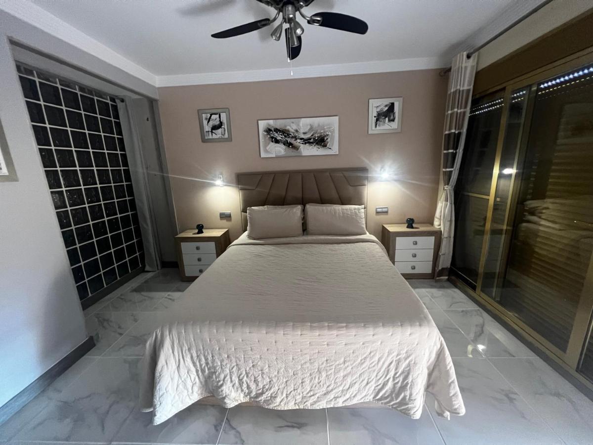 Beachfront Apartment - Sea Views - Μαρμπέλλα Εξωτερικό φωτογραφία